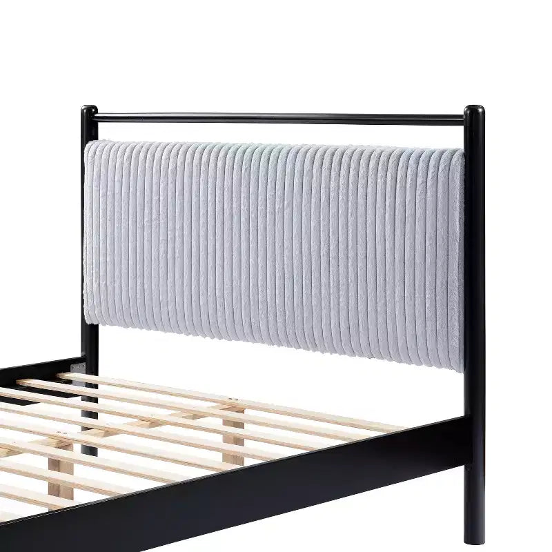 Cadre de lit plateforme moderne en bois d'hévéa avec tête de lit moelleuse gris clair