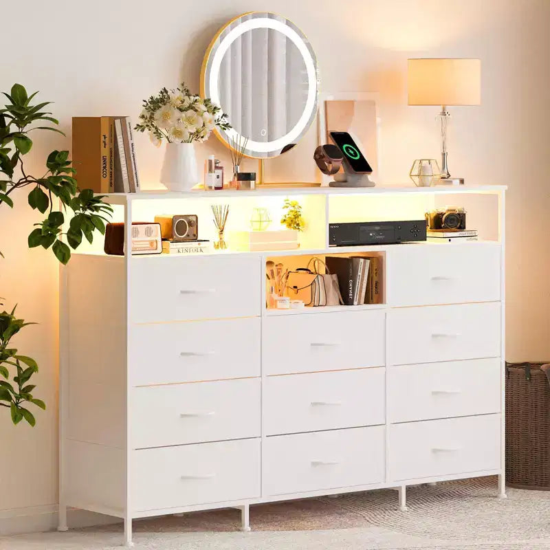 Commode à 11 tiroirs en tissu avec lumières et station de charge, commode en bois avec étagères ouvertes, organisateur de rangement pour chambre à coucher